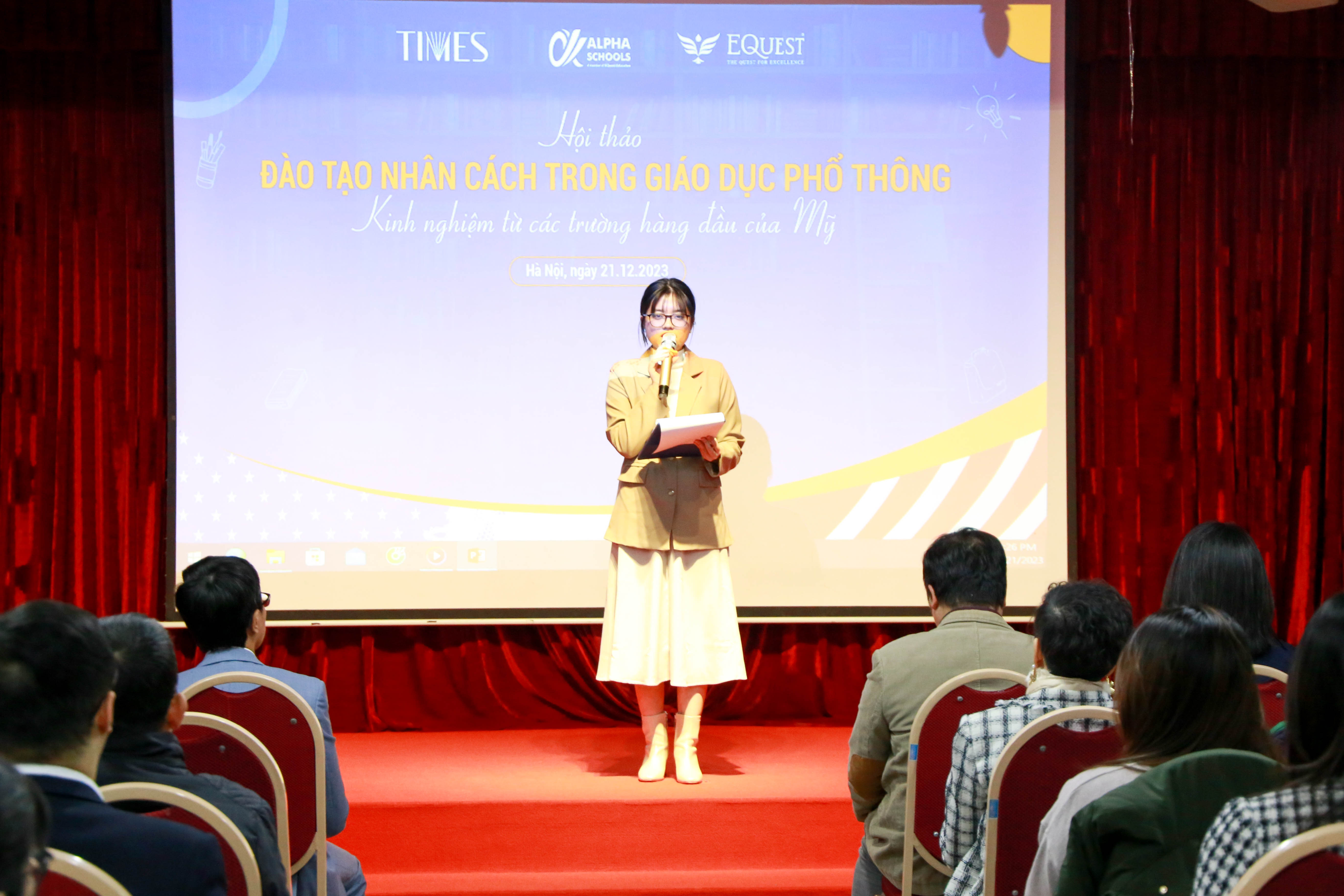 img_1394 Hội thảo “Đào tạo nhân cách trong giáo dục phổ thông, kinh nghiệm từ các trường hàng đầu tại Mỹ” do Alpha Schools phối hợp tổ chức cùng Công ty CP Xuất bản Khoa học và Giáo dục thời đại (TIMES)