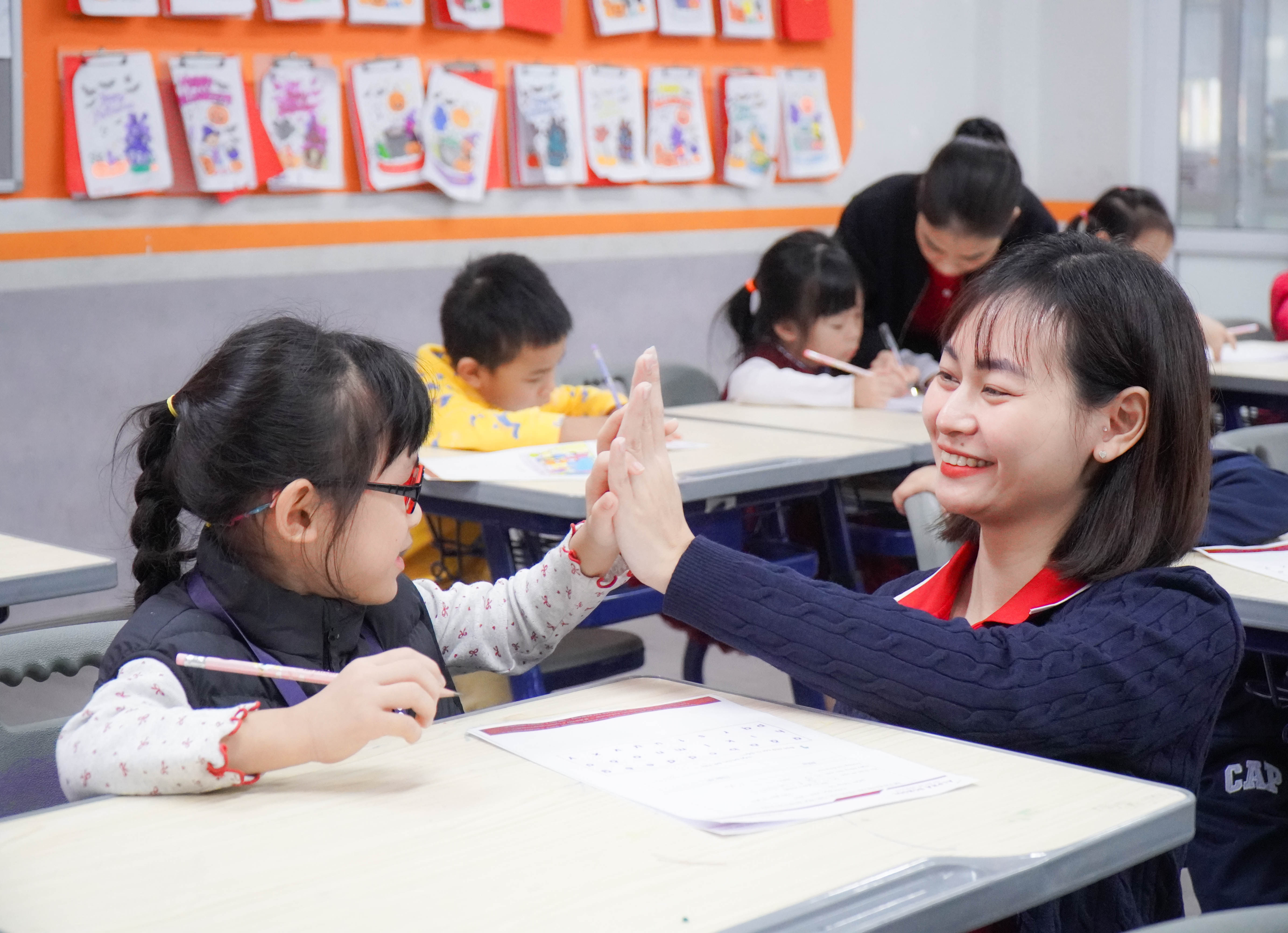 CHẠM VÀO ALPHA – CHẠM VÀO HÀNH TRÌNH HỌC TẬP HẠNH PHÚC 2 DSC03329