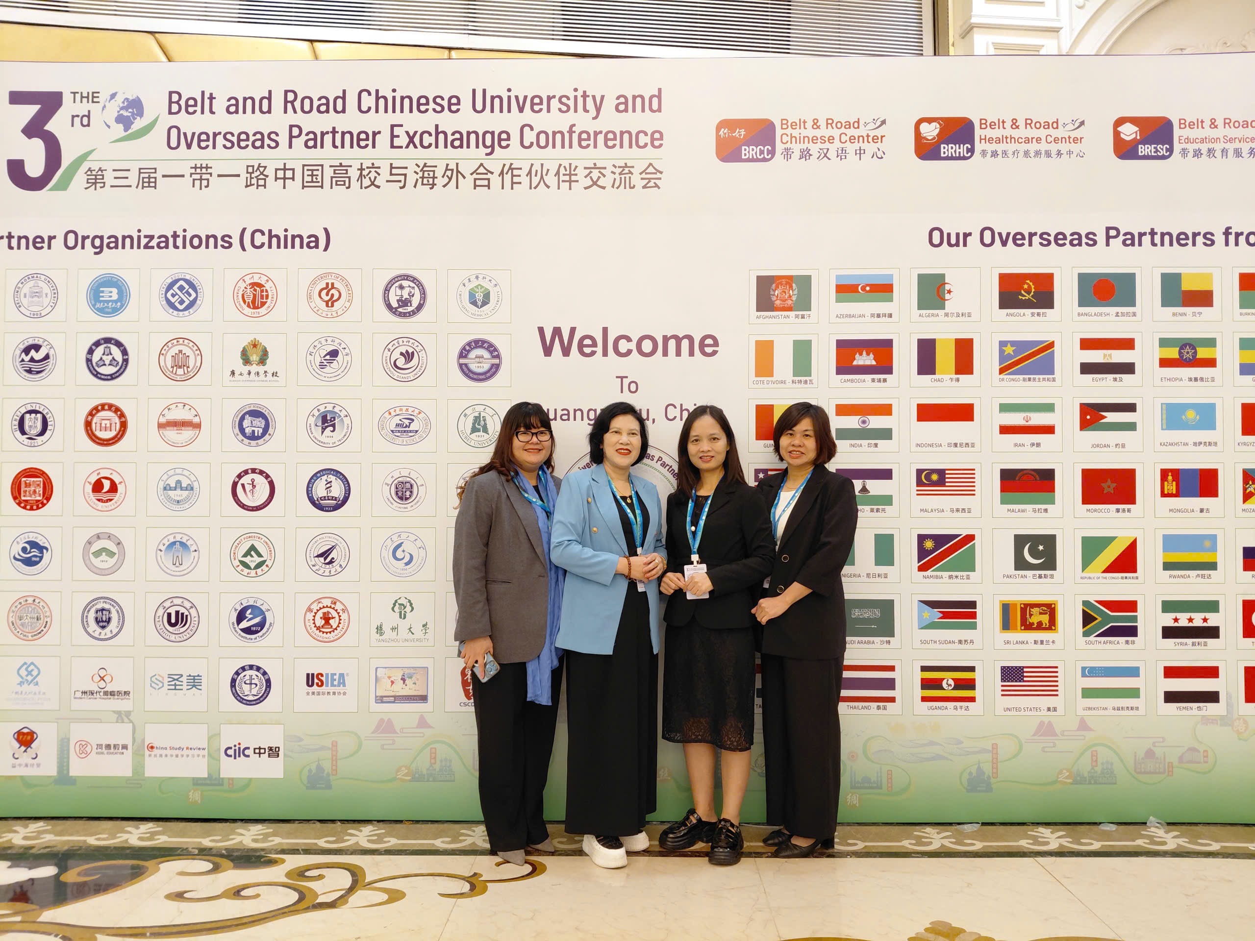 ALPHA THAM DỰ HỘI THẢO KHOA HỌC - TRIỂN LÃM QUỐC TẾ VÀ KÝ KẾT HỢP TÁC TẠI QUẢNG CHÂU - TRUNG QUỐC 2 IMG 62311