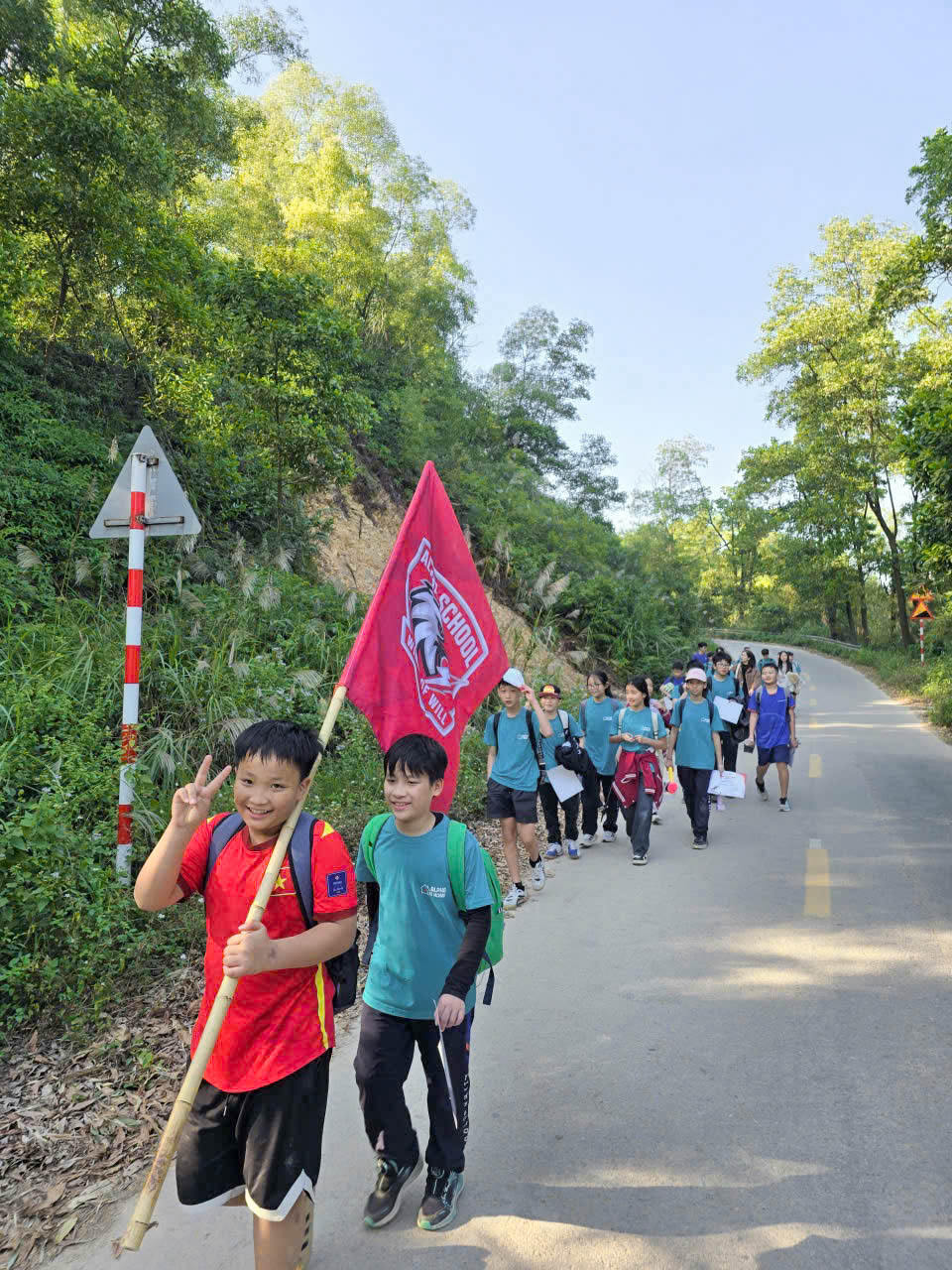 KHỐI 6 – HÀNH TRÌNH HỌC TỪ DI SẢN, RÈN TỪNG BƯỚC CHÂN Ý CHÍ 3 z7286701832947 b184268d1949efe39939a89bf97c4d3d