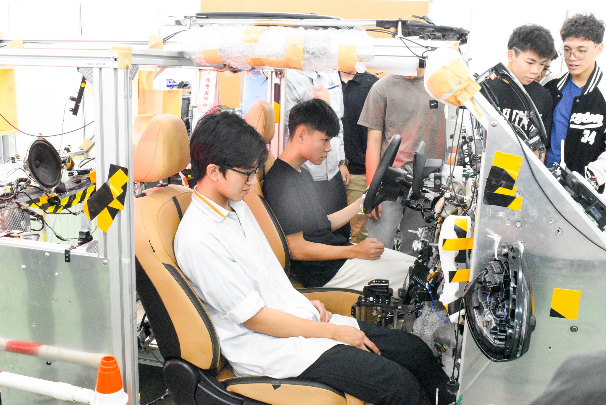 Chương trình Giáo dục định hướng nghề 2 481061791 1057311493096643 5843635331387974838 n