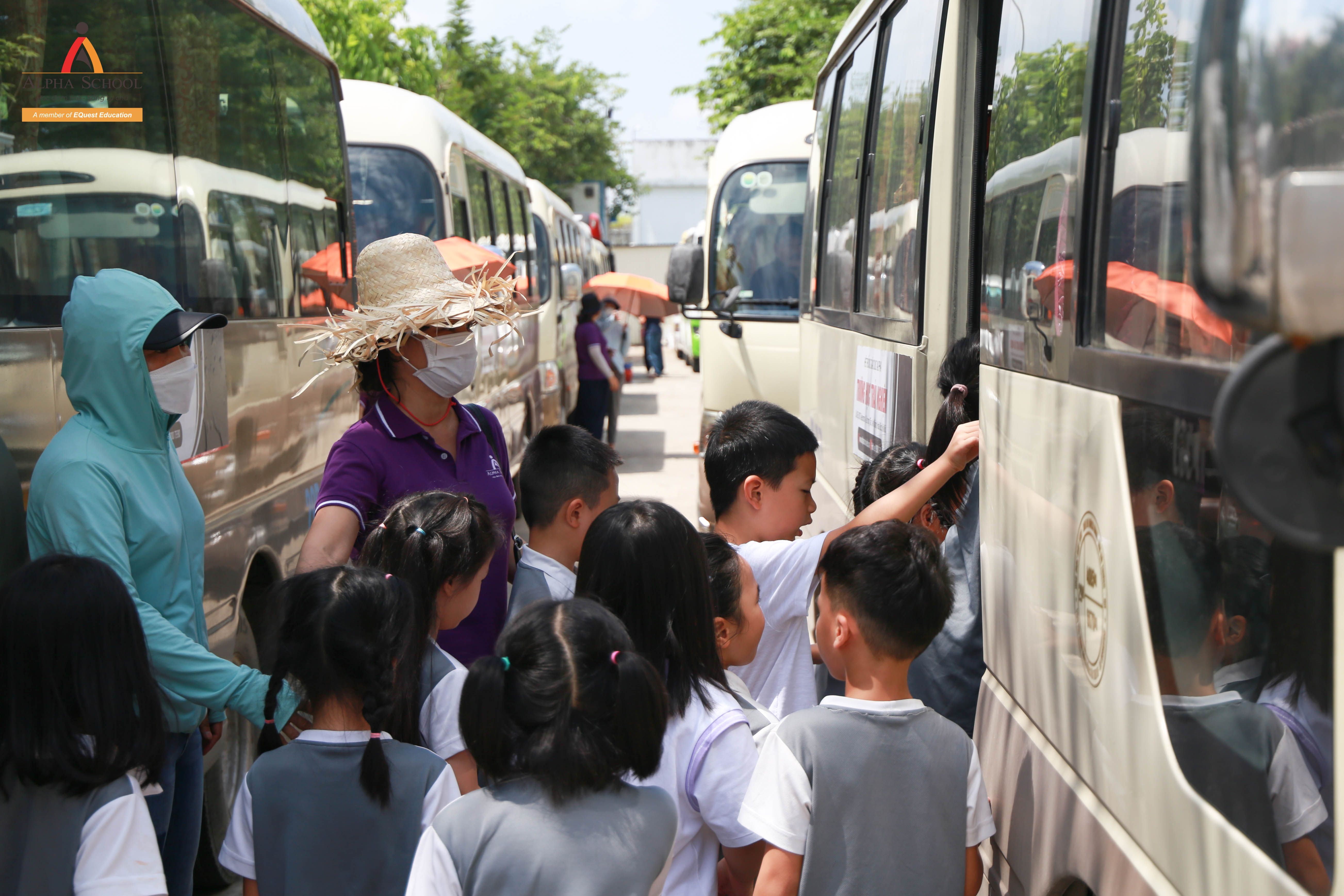 TRANG BỊ KỸ NĂNG THOÁT HIỂM Ô TÔ, XE TUYẾN - HỌC SINH TIỂU HỌC TỰ TIN BẢO VỆ BẢN THÂN TRONG MỌI TÌNH HUỐNG