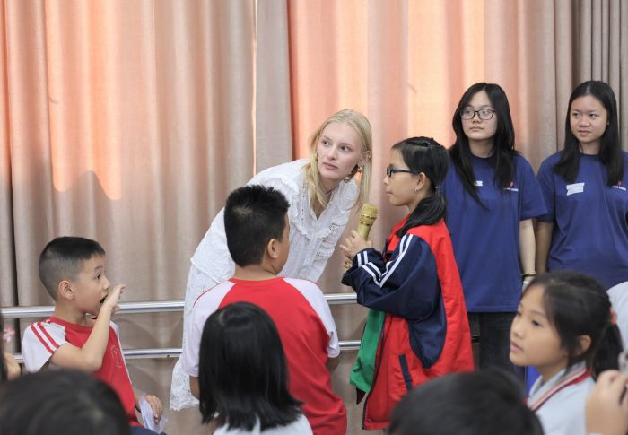 news 0.394256001711647292 1