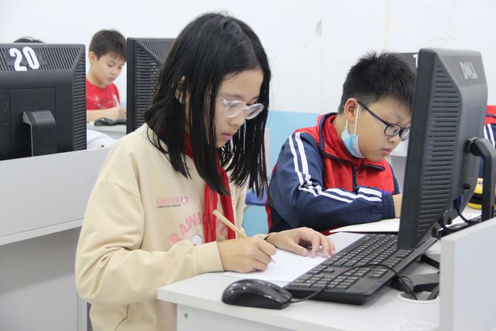 news 0.415719001700124558 1